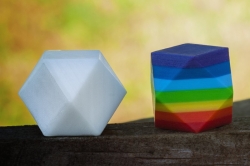 Vector Equilibrium blanc et arc-en-ciel