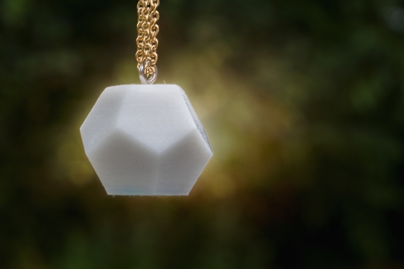 Dodécaèdre pendentif blanc