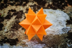 Icosaèdre augmenté orange